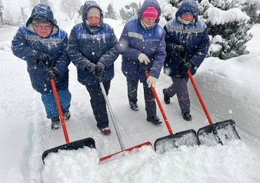 СНЕЖНЫЙ ФРОНТ: КАК ЦИКЛОН «УЛЛИ» ИСПЫТЫВАЕТ НА ПРОЧНОСТЬ